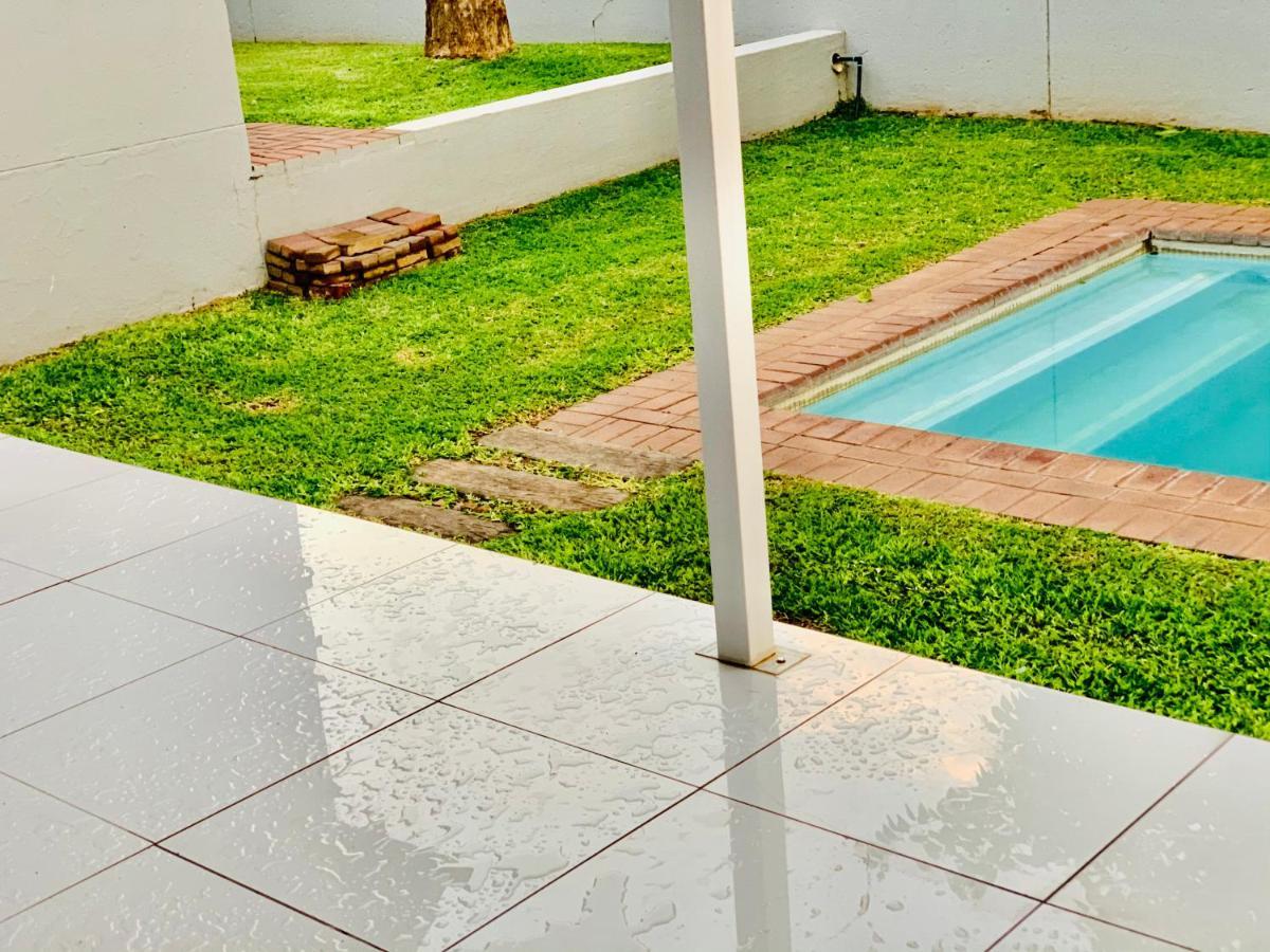 774Ways Holiday Home Hartbeespoort Kültér fotó